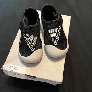 Adidas toddler water shoes size 8